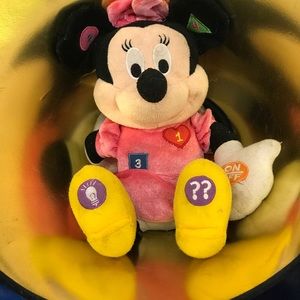 Meet your Posher, Leslie